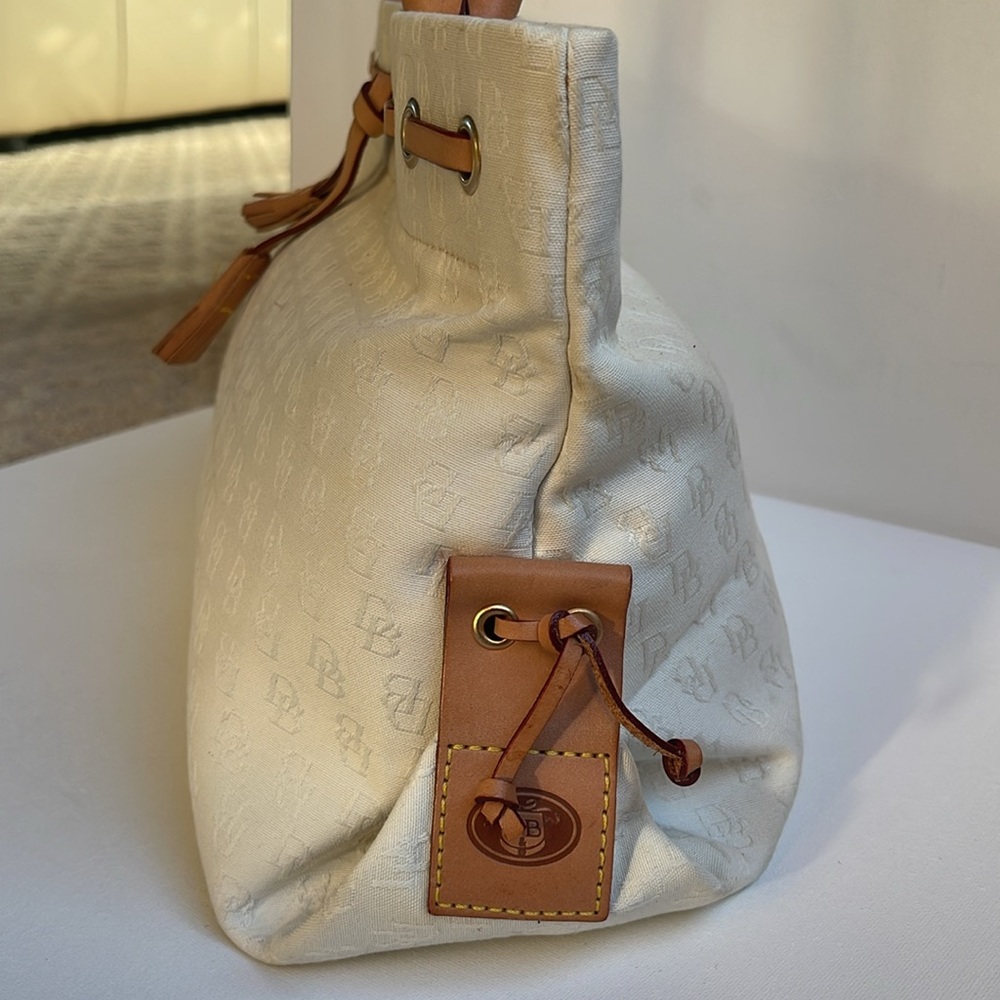 NWOT DOONEY & BOURKE VINTAGE SIGNATURE CANVAS LEATHER SHOULDER TOTE NEVER USED - Picture 7 of 17